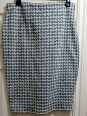 💲 1⃣▶▶Sunny Leigh Grey & White Houndstooth Pencil Skirt